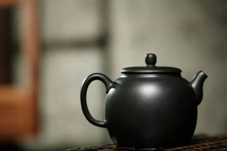 Wuhui Heini Black Dragon Egg Yixing Teapot - Long Dan Zisha Tea Pot 220ml