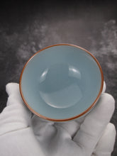 Load image into Gallery viewer, 100ml Azure Ruyao PinmingTeacup 汝窑天青品茗杯