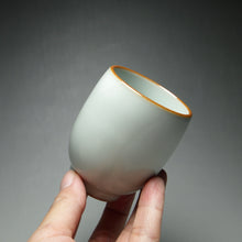 Load image into Gallery viewer, 100ml Moon White Ruyao Fragrance Smelling Teacup 月白汝窑闻香杯