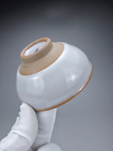 Load image into Gallery viewer, 100ml Ltd. Ed. Ruyao FangHua Yashou Teacup 芳华汝窑压手杯