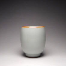 Load image into Gallery viewer, 100ml Moon White Ruyao Fragrance Smelling Teacup 月白汝窑闻香杯