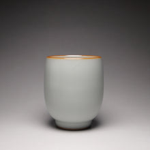 Load image into Gallery viewer, 100ml Moon White Ruyao Fragrance Smelling Teacup 月白汝窑闻香杯