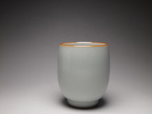 Load image into Gallery viewer, 100ml Moon White Ruyao Fragrance Smelling Teacup 月白汝窑闻香杯