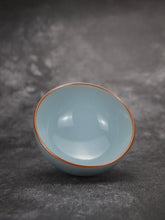 Load image into Gallery viewer, 100ml Azure Ruyao PinmingTeacup 汝窑天青品茗杯