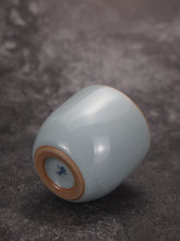Load image into Gallery viewer, 100ml Azure Ruyao Zhili Teacup 汝窑天青直立杯