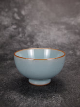 Load image into Gallery viewer, 100ml Azure Ruyao PinmingTeacup 汝窑天青品茗杯