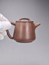 Load image into Gallery viewer, 104ml Tall Shipiao Teapot by Li Wenxin 李文新泥兴高石瓢壶