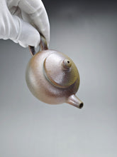 Load image into Gallery viewer, Wood Fired Jiangponi Julun Yixing Teapot 柴烧降坡泥巨轮珠 105ml