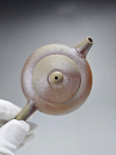 Load image into Gallery viewer, Wood Fired Jiangponi Julun Yixing Teapot 柴烧降坡泥巨轮珠 105ml