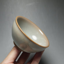 Load image into Gallery viewer, 105ml Ltd. Ed. Ruyao FangHua Beauty’s Shoulder Teacup 芳华汝窑美人肩