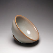 Load image into Gallery viewer, 105ml Ltd. Ed. Ruyao FangHua Beauty’s Shoulder Teacup 芳华汝窑美人肩