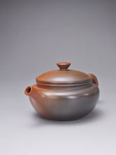 Load image into Gallery viewer, 107ml Fanggu Nixing Teapot with Yaobian by Li Wenxin 李文新泥兴阴阳仿古壶