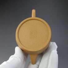 Load image into Gallery viewer, Huangjin Duan Dodecagon (12-sided) Yixing Teapot 黄金段2瓣圆筒 110ml