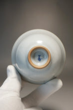 Load image into Gallery viewer, Medium Moon White Ruyao Gaiwan 月白汝窑盖碗