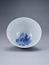 Load image into Gallery viewer, 110ml Qinghua Daffodils and Bird Jingdezhen Porcelain Teacup by KuangShi 耕隐青花手绘品茗杯-水仙