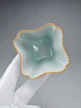 Load image into Gallery viewer, Pair of Matching 110ml Tulip Ruyao Teacups 天青汝窑郁金香杯组