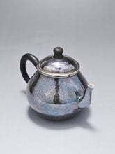 Load image into Gallery viewer, PRE-ORDER: 999 Pure Silver Handmade Pear Teapot 全手工纯银999梨形壶 110ml