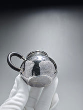 Load image into Gallery viewer, PRE-ORDER: 999 Pure Silver Handmade Pear Teapot 全手工纯银999梨形壶 110ml