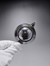 Load image into Gallery viewer, PRE-ORDER: 999 Pure Silver Handmade Pear Teapot 全手工纯银999梨形壶 110ml