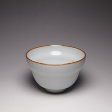 Load image into Gallery viewer, 110ml Moon White Ruyao Zheyao Teacup 月白汝窑折腰杯