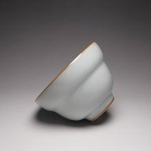 Load image into Gallery viewer, 110ml Moon White Ruyao Zheyao Teacup 月白汝窑折腰杯