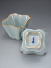 Load image into Gallery viewer, Pair of Matching 110ml Tulip Ruyao Teacups 天青汝窑郁金香杯组