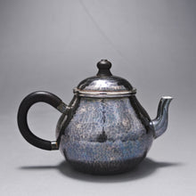 Load image into Gallery viewer, PRE-ORDER: 999 Pure Silver Handmade Pear Teapot 全手工纯银999梨形壶 110ml