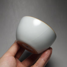 Load image into Gallery viewer, 110ml Moon White Ruyao Cylinder Teacup 汝窑月白缸杯