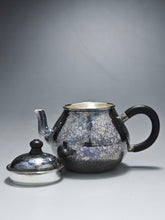 Load image into Gallery viewer, PRE-ORDER: 999 Pure Silver Handmade Pear Teapot 全手工纯银999梨形壶 110ml