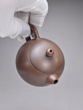 Load image into Gallery viewer, 111ml Xishi Nixing Teapot by Li Wenxin 李文新坭兴西施壶