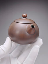 Load image into Gallery viewer, 111ml Xishi Nixing Teapot by Li Wenxin 李文新坭兴西施壶