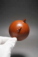 Load image into Gallery viewer, Fully Handmade Zhuni Mantou Teapot by Yu Bo 全手工余波朱泥馒头 115ml