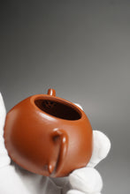 Load image into Gallery viewer, Fully Handmade Zhuni Mantou Teapot by Yu Bo 全手工余波朱泥馒头 115ml