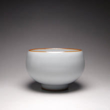 Load image into Gallery viewer, 115ml Moon White Ruyao Miaoyu Teacup 月白汝窑妙玉杯
