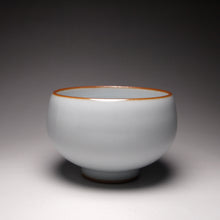 Load image into Gallery viewer, 115ml Moon White Ruyao Miaoyu Teacup 月白汝窑妙玉杯