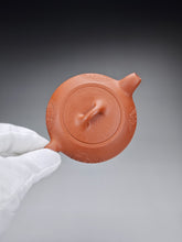 Load image into Gallery viewer, Zhuni Dahongpao Bianshi Yixing Teapot with Carvings 朱泥大红袍扁石带刻绘 150ml