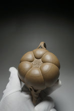 Load image into Gallery viewer, Fully Handmade Lao Duanni Pumpkin Yixing Teapot by Fan Aijuan 全手工老段泥南瓜壶 (范爱娟制) 210ml