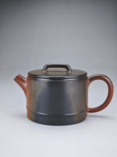 Load image into Gallery viewer, 120ml Nixing Bamboo Stump Teapot with Yaobian by Li Wenxin 李文新阴阳竹节