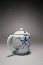 Load image into Gallery viewer, Qinghua Flowers Jingdezhen Fine Porcelain Teapot by Master KuangShi 青花匡石手绘高士壶 100ml