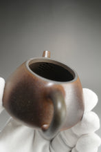 Load image into Gallery viewer, Wood Fired Dicaoqing Pinggai Shipiao Yixing Teapot 柴烧底槽清平盖石瓢 120ml