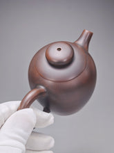Load image into Gallery viewer, 120ml Julunzhu Nixing Teapot by Wu Sheng Sheng 吴盛胜坭兴巨轮珠壶