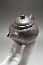 Load image into Gallery viewer, Wood Fired Handpicked TianQingNi Shuiping Yixing Teapot 柴烧天青泥水平壶 120ml