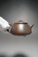 Load image into Gallery viewer, Wood Fired Dicaoqing Pinggai Shipiao Yixing Teapot 柴烧底槽清平盖石瓢 120ml