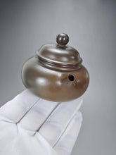 Load image into Gallery viewer, 120ml Fanggu Nixing Teapot with Yaobian by Li Wenxin 李文新泥兴阴阳仿古壶
