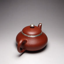 Load image into Gallery viewer, Zhuni Dahongpao Pear Yixing Teapot with Pure Silver 朱泥大红袍包银梨形壶 125ml