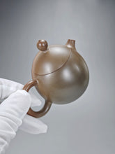 Load image into Gallery viewer, 120ml Dragon Egg Nixing Teapot with Yaobian by Li Wenxin 李文新泥兴阴阳龙蛋