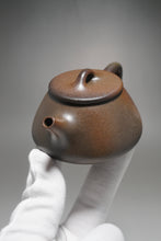 Load image into Gallery viewer, Wood Fired Dicaoqing Pinggai Shipiao Yixing Teapot 柴烧底槽清平盖石瓢 120ml