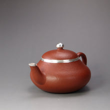 Load image into Gallery viewer, Zhuni Dahongpao Pear Yixing Teapot with Pure Silver 朱泥大红袍包银梨形壶 125ml