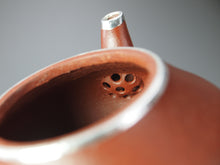 Load image into Gallery viewer, Zhuni Dahongpao Pear Yixing Teapot with Pure Silver 朱泥大红袍包银梨形壶 125ml