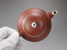 Load image into Gallery viewer, Zhuni Dahongpao Pear Yixing Teapot with Pure Silver 朱泥大红袍包银梨形壶 125ml